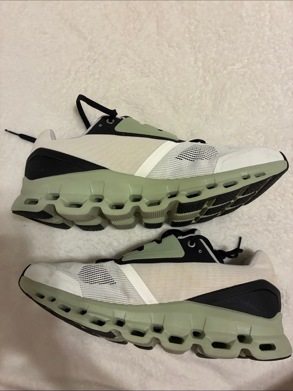 On Running Men’s White & Light Green Sneakers with Black Accents